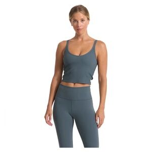 Vuori ribbed cropped tank with built in bra.